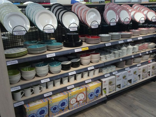 Crockery and Utensil Display Fixtures